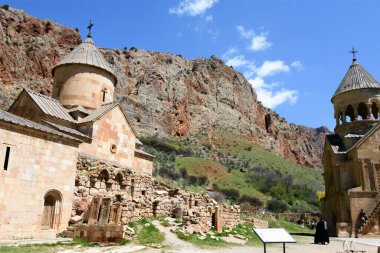 Ermenistan 'ın Yeghegnadzor kenti yakınlarındaki Noravank manastır kompleksi.