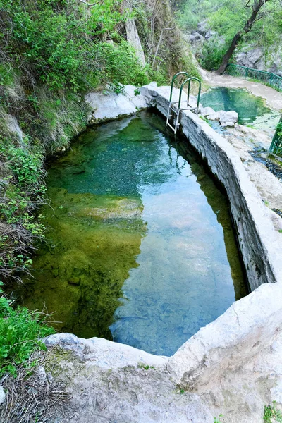 Sıcak Maden Suyuyla Banyo Vrotan Nehri Boğazı Şeytan Köprüsü Şeytan — Stok fotoğraf