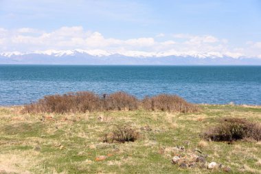 İlkbaharda Sevan Gölü