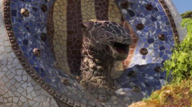 Gaudi'nin Parc Guell Barcelona İspanya heykelin detay