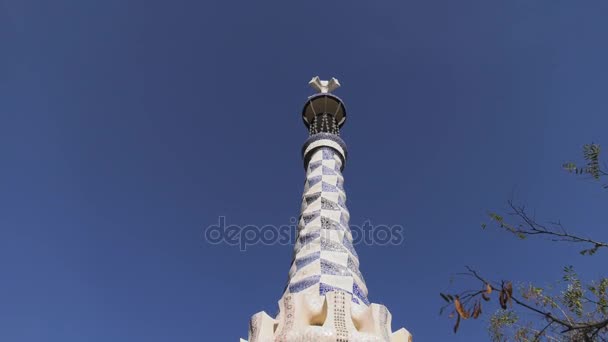 Hem och byggnader i Parc Guell Barcelona Spanien — Stockvideo