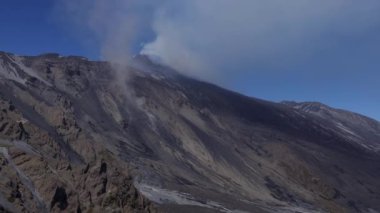 Sicilya İtalya yanardağ lav krater Etna Dağı, patlama