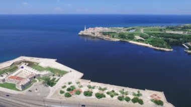 19 Malecón Promenade eski Morro Kalesi deniz feneri Küba'dan gökyüzü