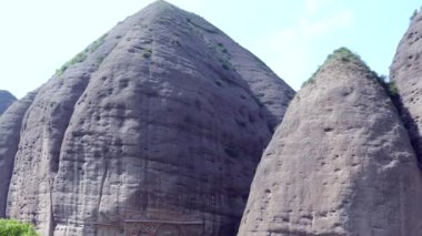 Dağ tarafı ile dini sanat resim sergisi oymalar Luomen Çin