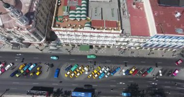 Gökyüzü Küba manzara Eski Havana'da uçan uçak