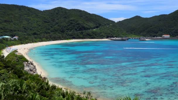 Okinawa Japonsko Červenec 2019 Aharen Pláž Ostrově Tokashiki Kerama Souostroví — Stock video