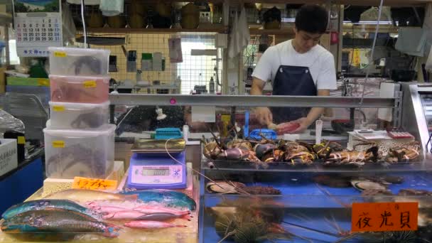 Okinawa Japan July 2019 Japanese People Working Makishi Public Market — Stock videók