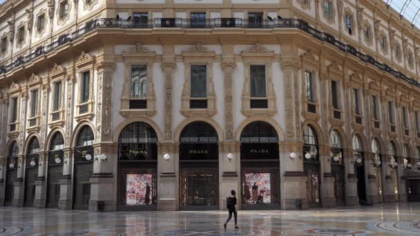 Milan Italien April 2020 Övergiven Galleria Vittorio Emanuele Och Stängd — Stockvideo