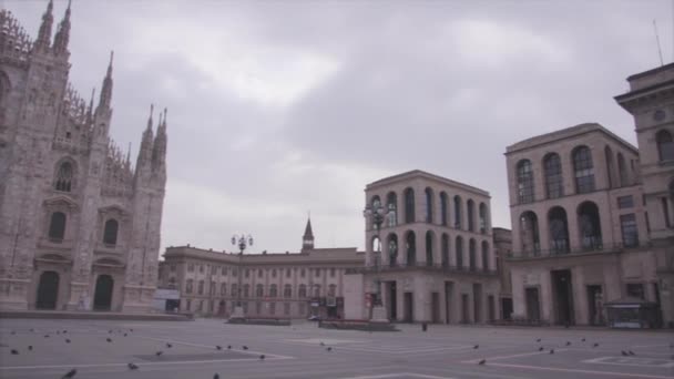 Milão Itália Abril 2020 Vista Urbana Deserta Piazza Duomo Milão — Vídeo de Stock