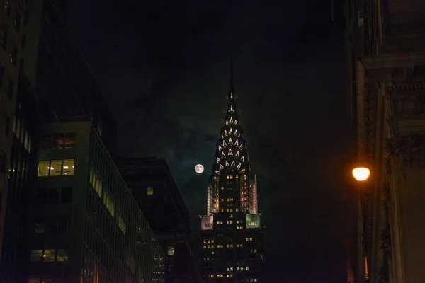 Volle Maan Chrysler Building New York City Verenigde Staten — Stockfoto