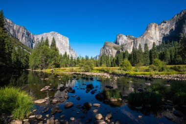 Ünlü El Capitan kaya oluşumu Yosemite Milli Parkı, Kaliforniya