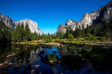 Ünlü El Capitan kaya oluşumu Yosemite Milli Parkı, Kaliforniya