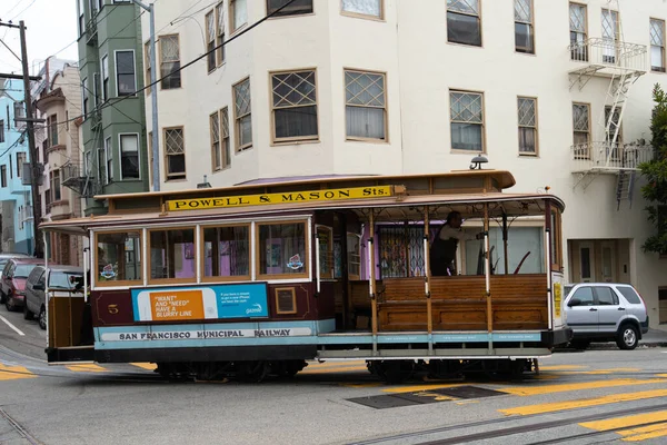 San Francisco - 17 września 2012: Kolejka linowa w San Francisco — Zdjęcie stockowe