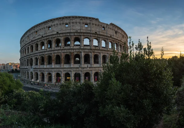 Landschapszicht op het Oude Colosseum in Rome, Italië — Stockfoto