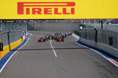 SOCHI, RUSSIA - 29 Eylül 2019: Rusya Formula 1 Grand Prix 'inde Yarış Başladı