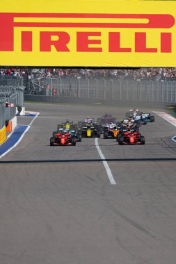 SOCHI, RUSSIA - 29 Eylül 2019: Rusya Formula 1 Grand Prix 'inde Yarış Başladı