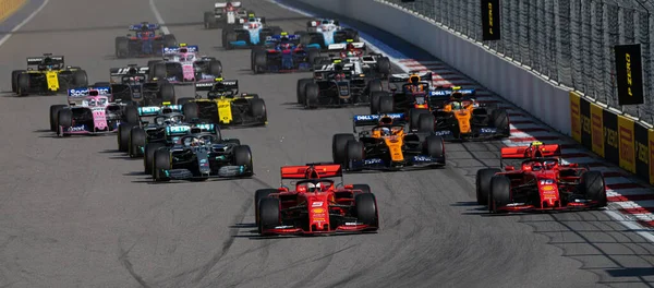 SOCHI, RUSSIA - 29 Eylül 2019: Rusya Formula 1 Grand Prix 'inde Yarış Başladı