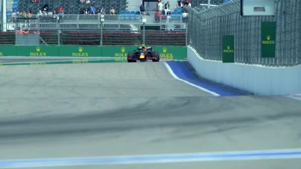 红牛赛队参加2019年一级方程式赛车俄罗斯大奖赛 — 图库视频影像