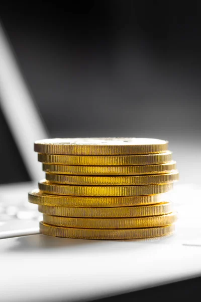 Golden Bitcoin coins on the laptop with copyspace — Stock Photo, Image