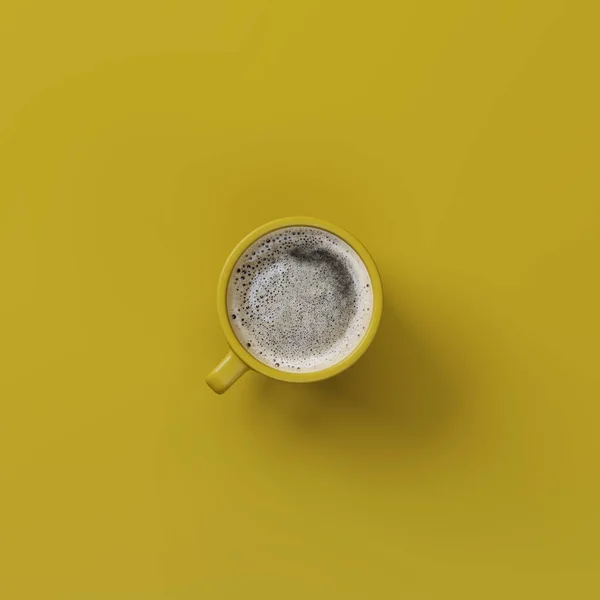 Gelbe Tasse Kaffee Isoliert Auf Gelbem Hintergrund Blick Von Oben — Stockfoto