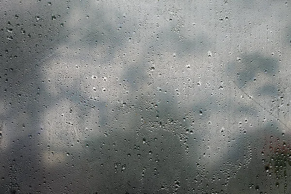 Gotas Agua Después Lluvia Panel Vidrio Con Cielo Arriba — Foto de Stock