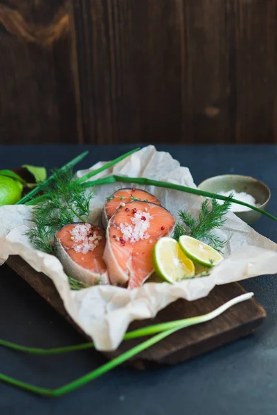 Filete de salmón crudo —  Fotos de Stock