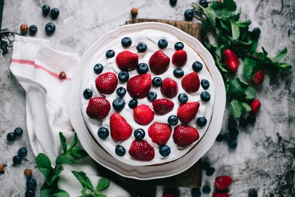 Tarta de esponja de fresa — Foto de Stock