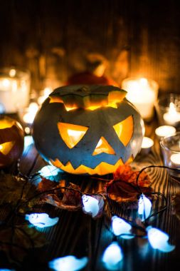 Cadılar Bayramı ürkütücü jack-o-fener