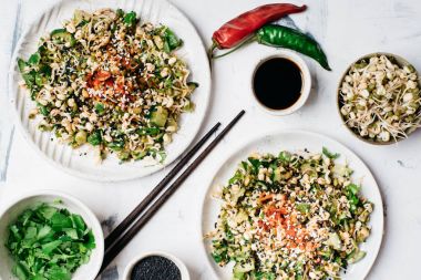 Mung fasulye filizi salatası 