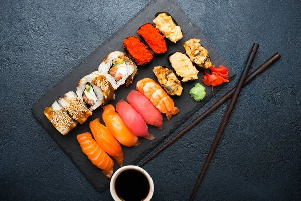 Ιαπωνικά τροφίμων σούσι — Φωτογραφία Αρχείου