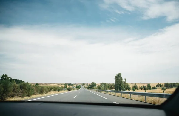 Auto's op de snelweg — Stockfoto