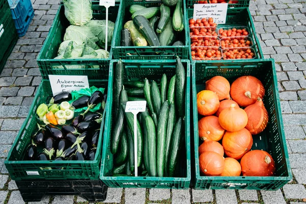 Различные Свежие Овощи Уличном Рынке Эйзенах Германия — стоковое фото