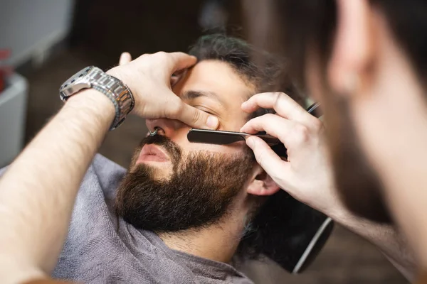 Barber Hands Razor Shaving Beard Male Customer — Stock Photo, Image