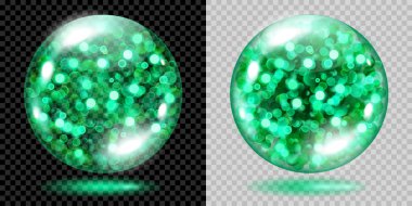 İki şeffaf küre ile yeşil parıldıyor