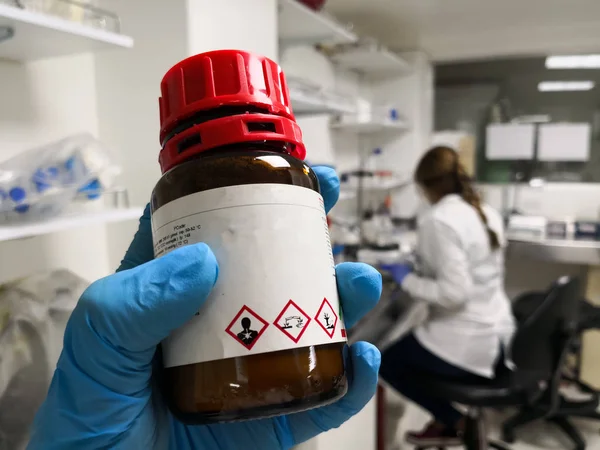 Amber Bottle Protection Hazardous Chemical Ghs Symbols Indicate Toxicity Corrosivity 로열티 프리 스톡 이미지