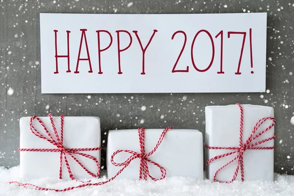 Білий подарунок зі сніжинками, текст Щасливий 2017 — стокове фото