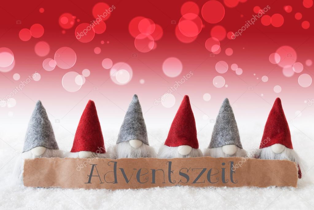 Gnome, roter Hintergrund, Bokeh, adventszeit bedeutet ...