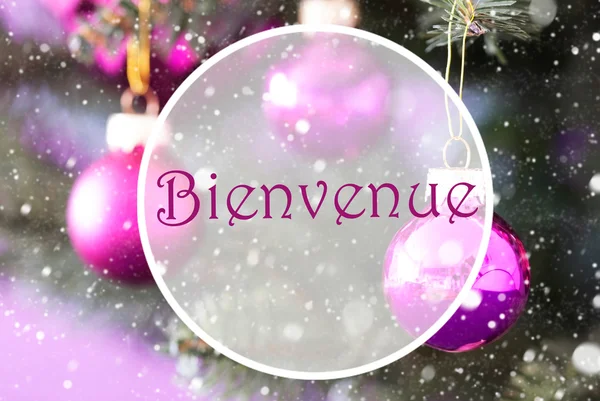 Rose kvarts jul bollar, Bienvenue betyder Välkommen — Stockfoto