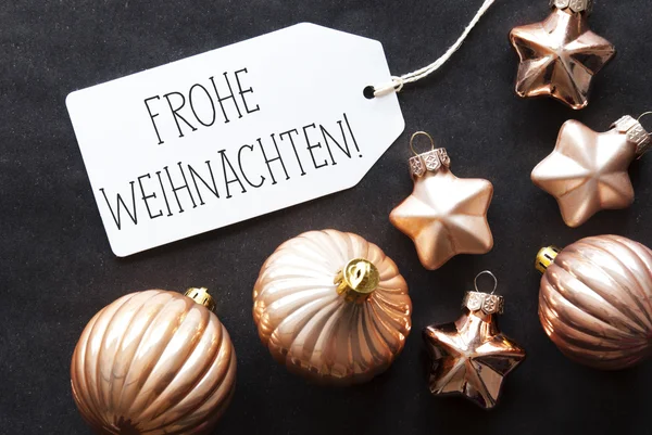 Brązowe drzewa kulki, Frohe Weihnachten oznacza Wesołych Świąt — Zdjęcie stockowe