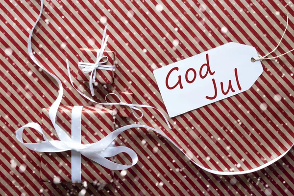 Cadeaux avec étiquette, flocons de neige, Dieu Jul signifie Joyeux Noël — Photo