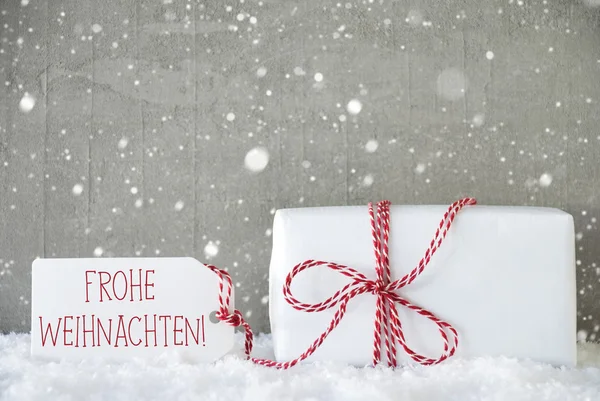 Gift, Cement Background With Snowflakes, Frohe Weihnachten Means Merry Christmas — Stock fotografie