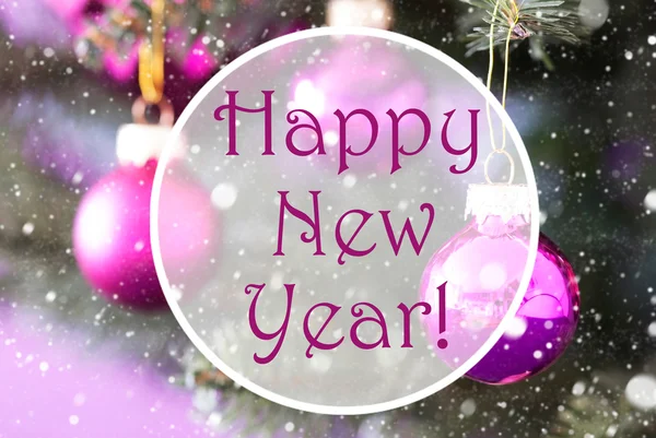 Рожевий кварц новорічні кулі, щасливого нового року текст — стокове фото