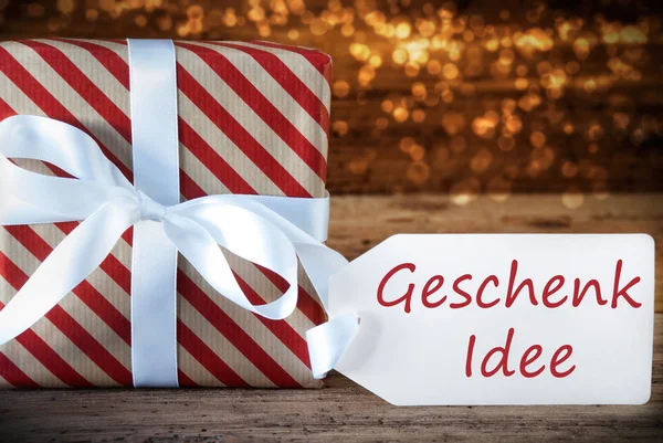 Cadeau de Noël atmosphérique avec étiquette, Geschenk Idee signifie idée cadeau — Photo