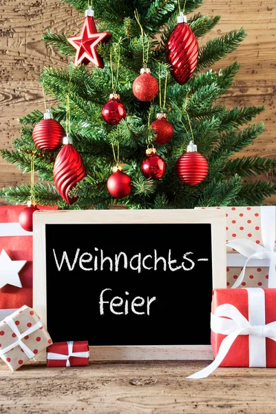 Árvore colorida, Weihnachtsfeier significa festa de Natal — Fotografia de Stock