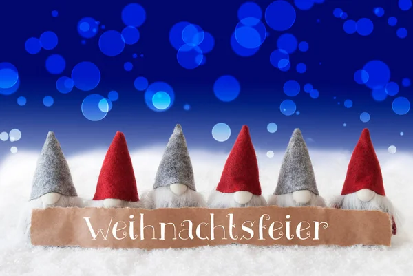 Gnomi, sfondo blu, Bokeh, Weihnachtsfeier significa festa di Natale — Foto Stock