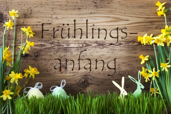 春のイースター装飾、フォアグラの Fruehlingsanfang 意味初め — ストック写真