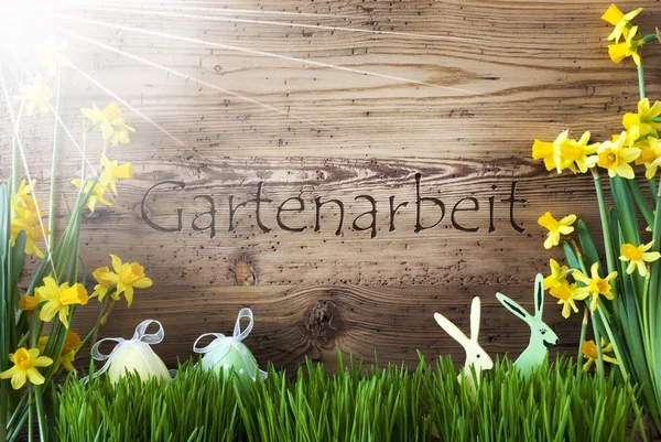 Güneşli Paskalya dekorasyon, ciğeri, Gartenarbeit Bahçe anlamına gelir — Stok fotoğraf