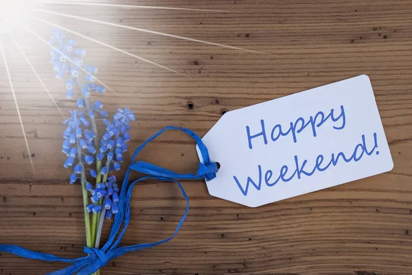 Zonnige Srping druif hyacint, Label, gelukkig Weekend — Stockfoto