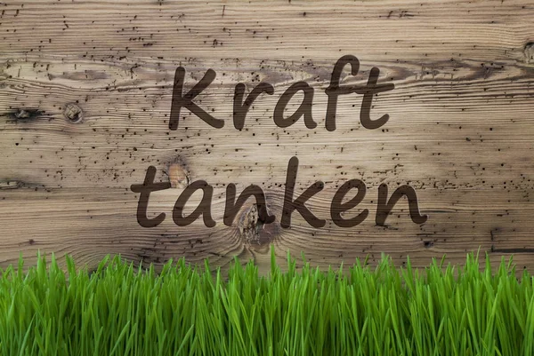 Fundo de madeira envelhecido, Gras, Kraft Tanken significa relaxar — Fotografia de Stock