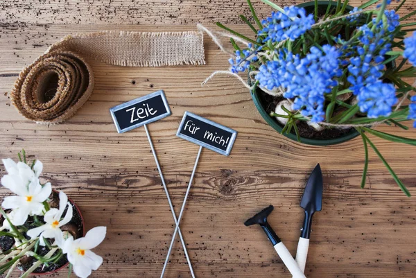 Flowers, Signs, Zeit Fuer Mich Means Time For Me — Stock Photo, Image